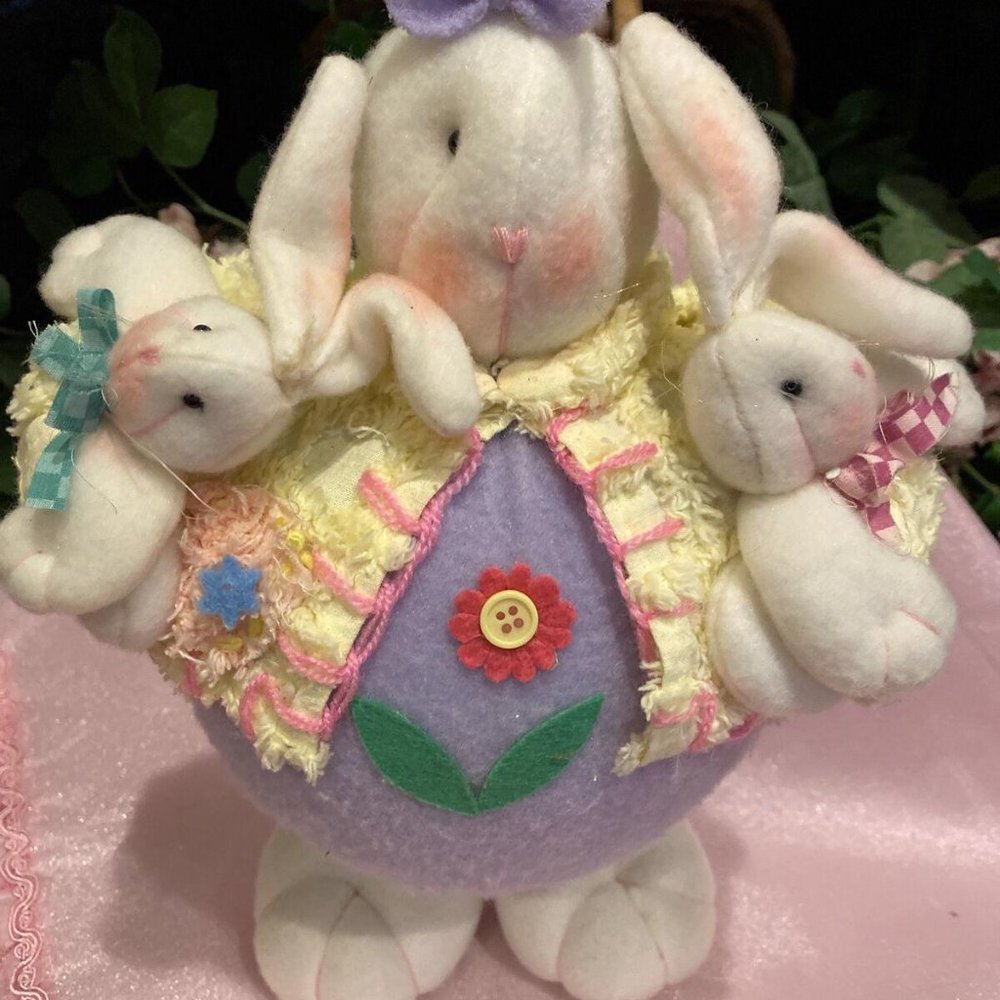 Mama Bunny Rabbit Dressed For Easter With Two Baby Bunnies. So Cute.14” Tall